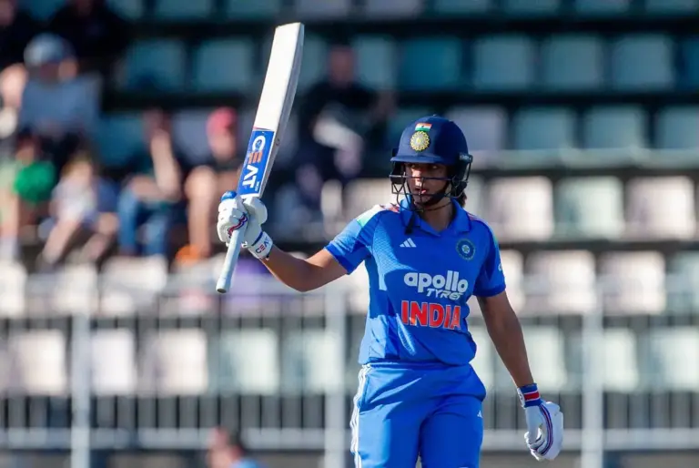 WATCH: World Cup winner Harmanpreet Kaur receives Padma Shri award