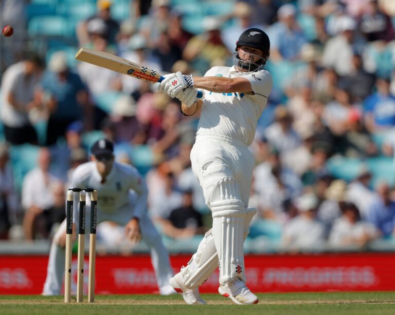 Henry Nicholls Century Leaves England Chasing 352 At The Oval