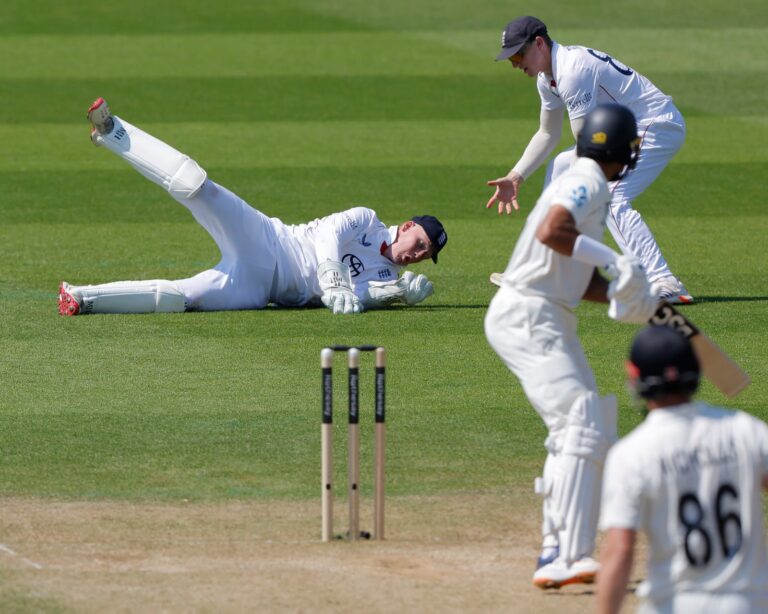 Mitchell Century Leaves England Staring At Trent Bridge Defeat